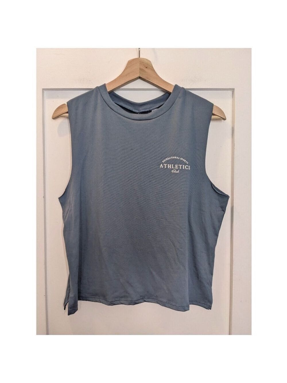 NWT Good hYOUman | The Lili Active Crop in Athletics Club print